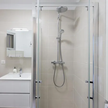 Cosy - Front De - Menton